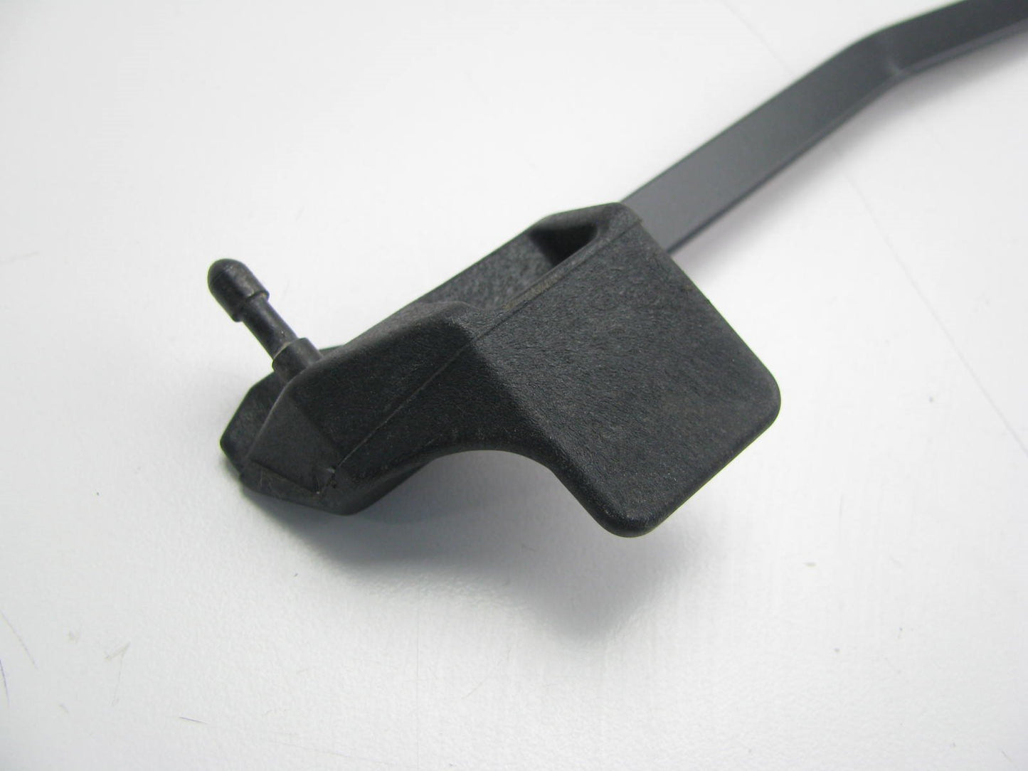 F3TZ-17526-B OEM Ford Rear Wiper Arm for Ford Explorer 1991-1997