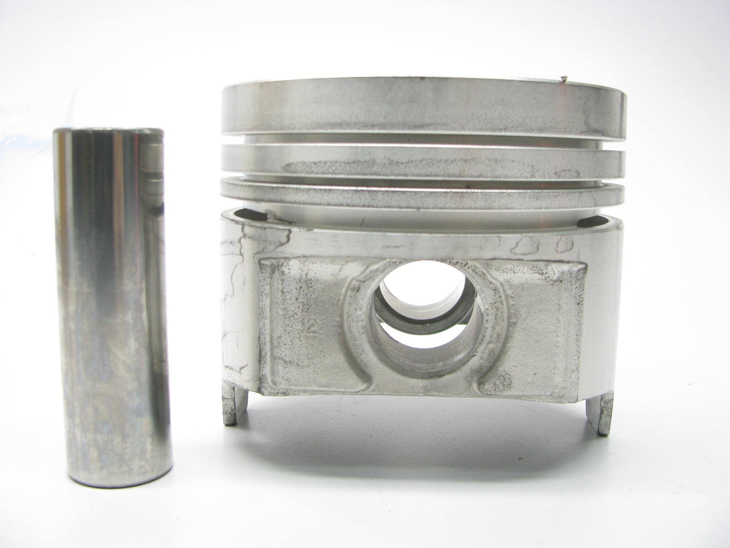 NEW - OEM Ford F3TZ-6108-PB Engine Piston .030'' 1981-1993 F700 F800 7.0L 429-V8