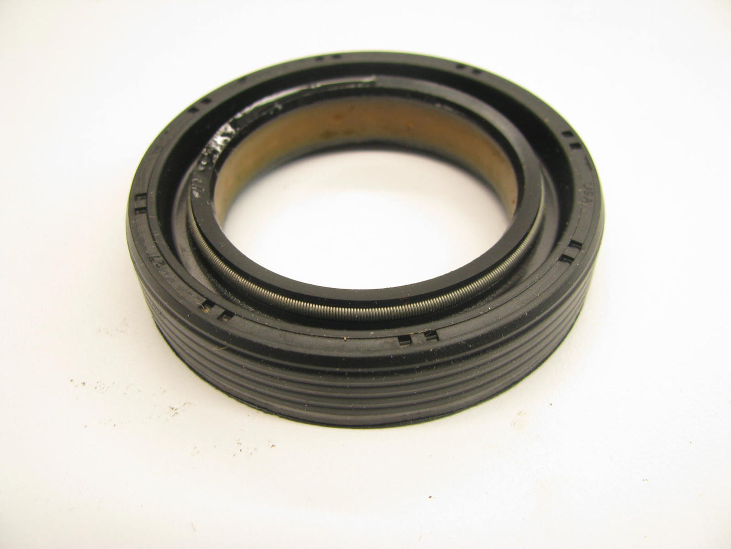 NEW - OEM Ford F3TZ-7B215-A Output Shaft Seal