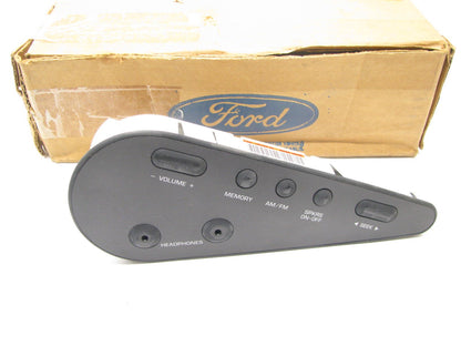 NEW - OEM Ford F3XY-19A164-B REAR Radio Control Switch Panel 1993-1995 Villager