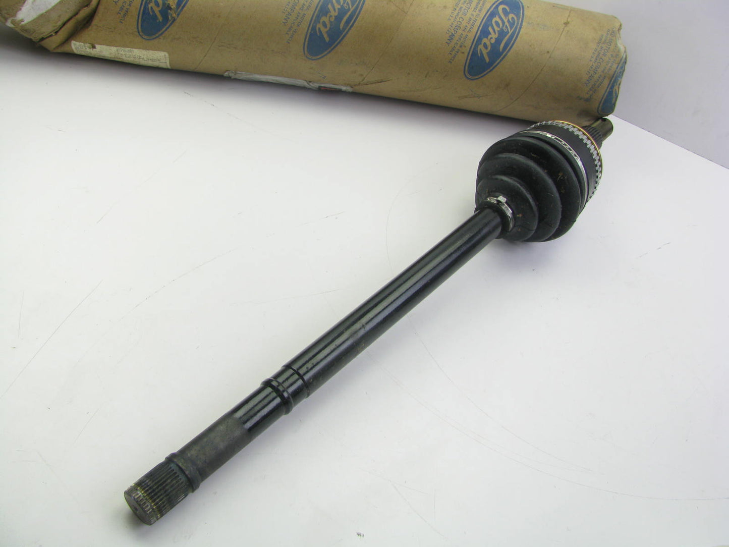 NEW GENUINE OEM Ford F3XY-3B436-A FRONT RIGHT CV Axle Shaft 93-02 Villager