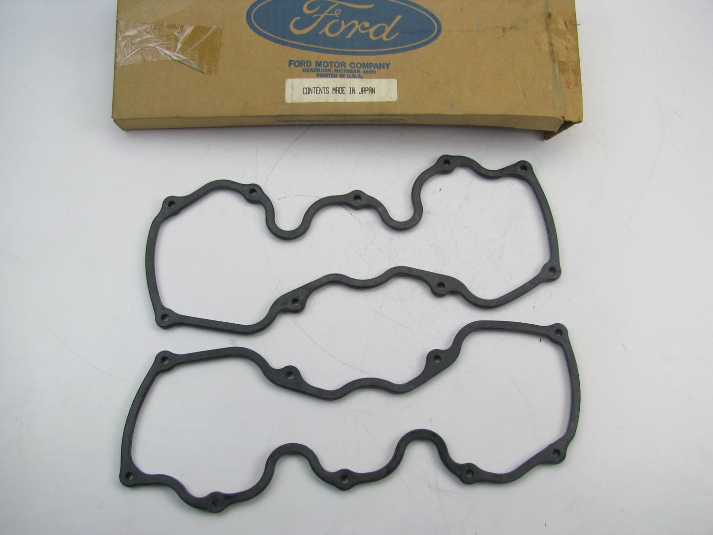 Ford F3XY-6584-A Valve Cover Gasket Set For 1993-98 Mercury Villager, Quest 3.0l