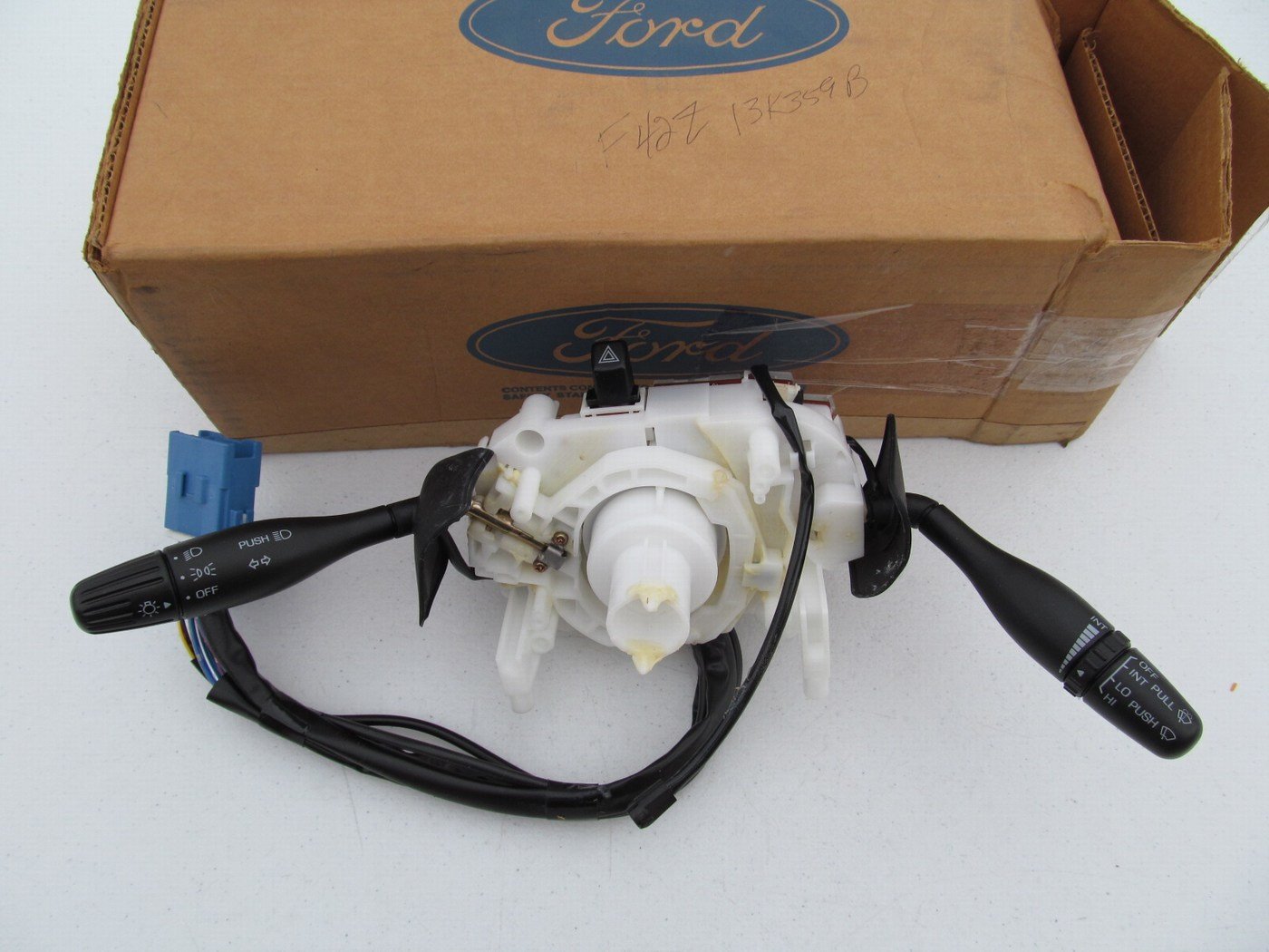NEW - OEM Ford F42Z-13K359-B Turn Signal & Wiper Combination Switch 95-97 Probe