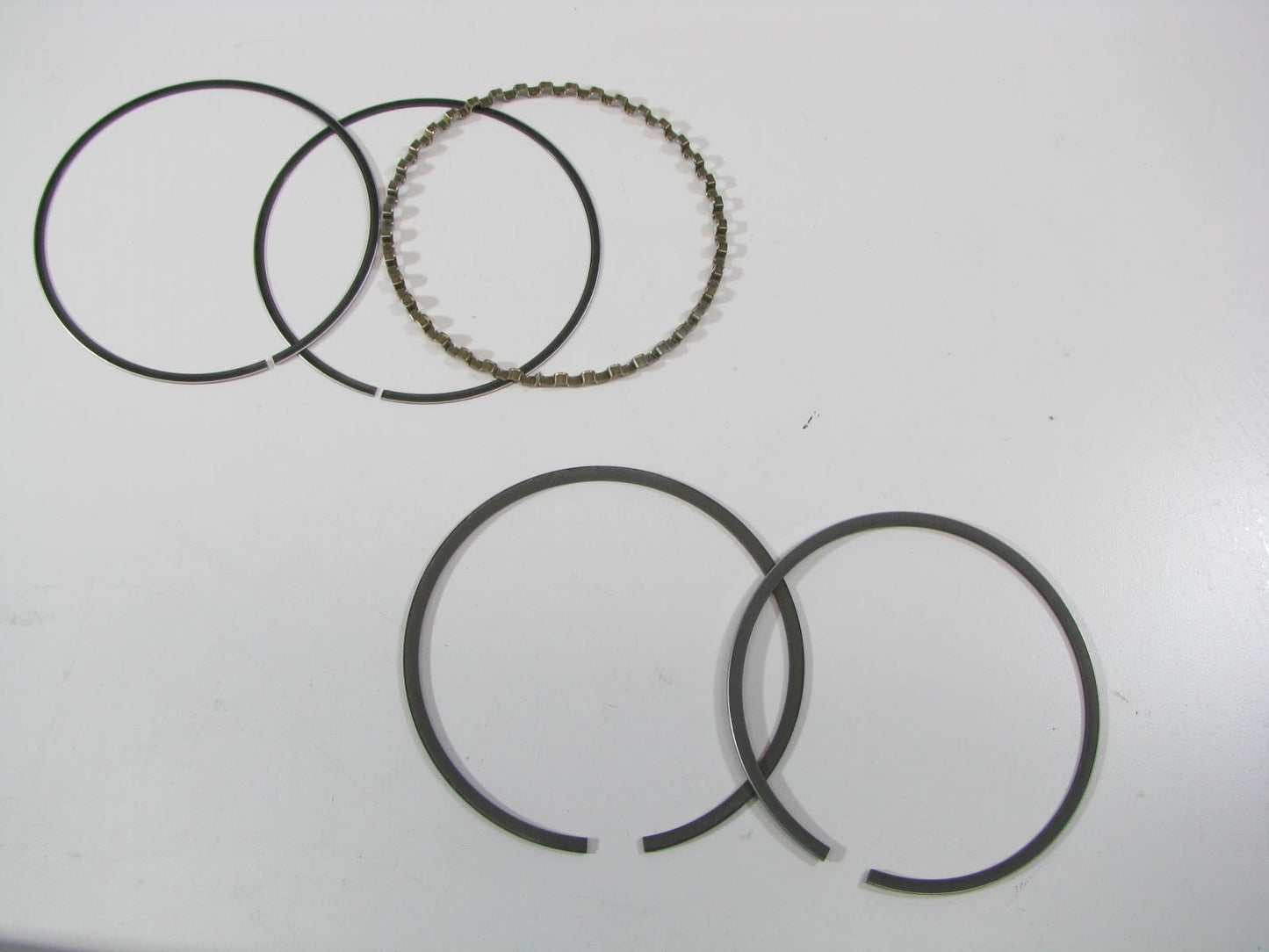 (3) NEW - OEM Ford F47Z-6148-A Partial Piston Rings - Standard 1994-1996 3.0L-V6