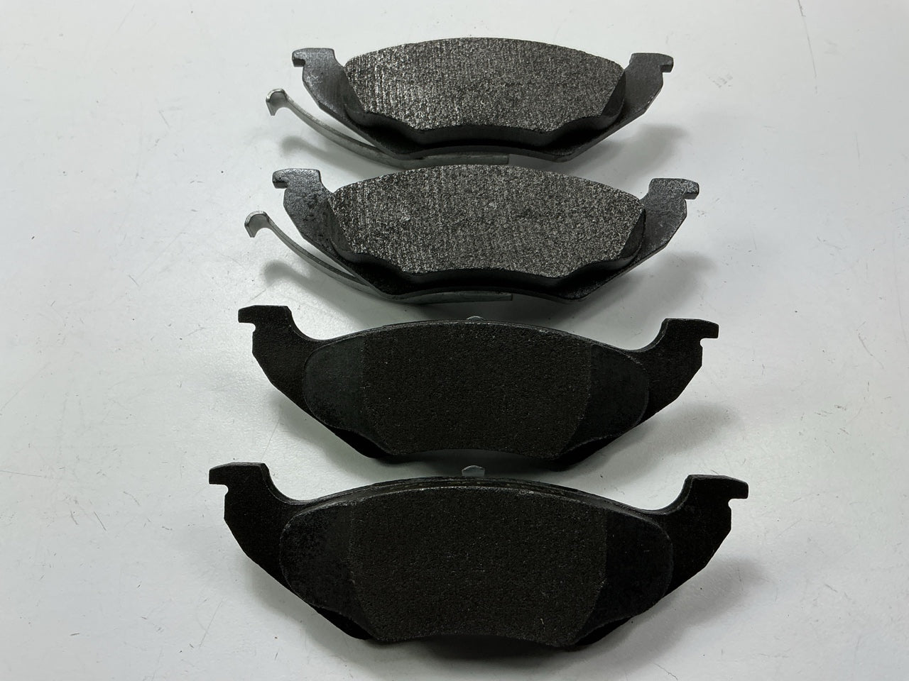 NEW GENUINE - OEM Ford F4AZ-2200-A Rear Disc Brake Pads (Police / Taxi ONLY)