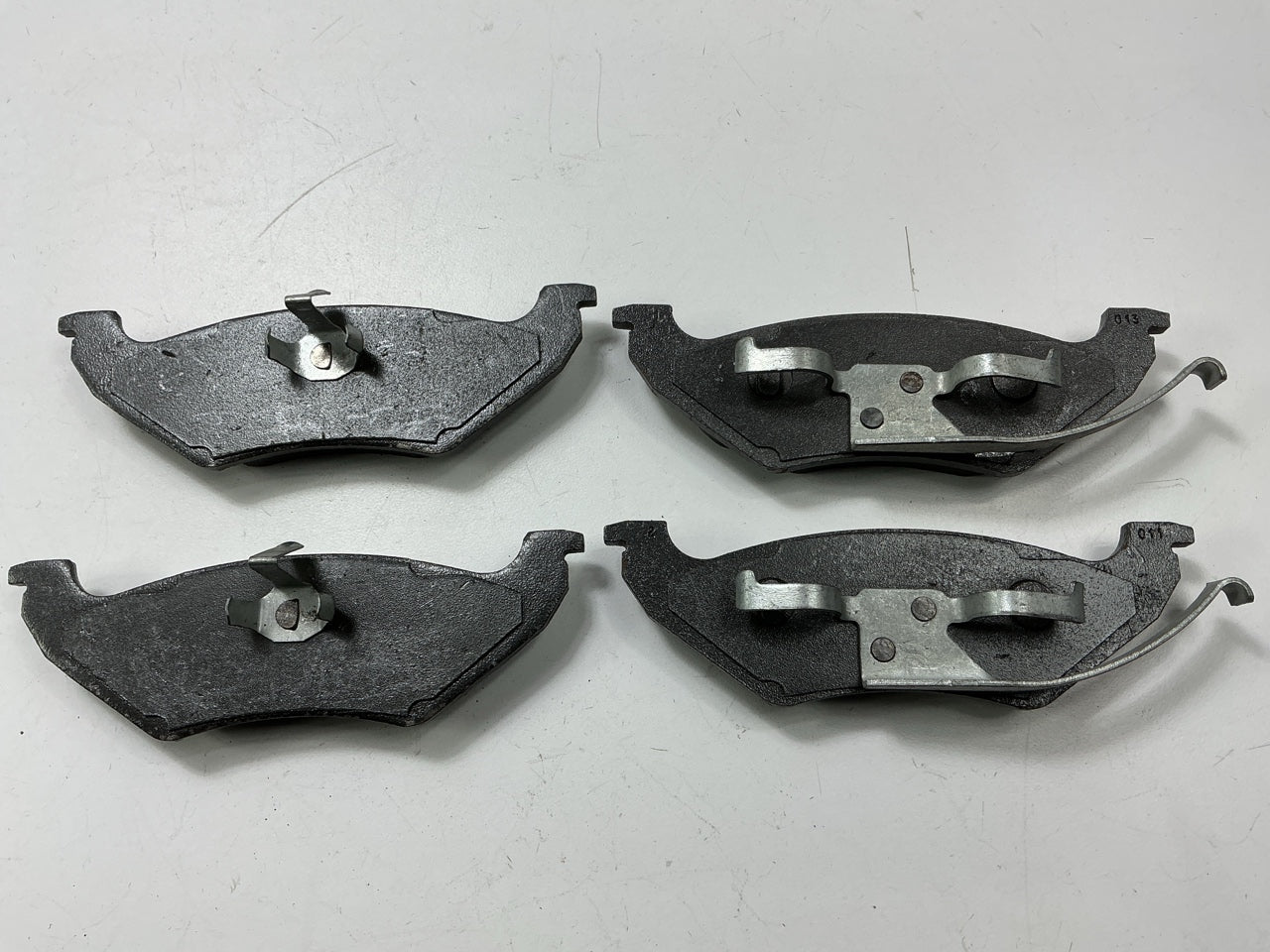 NEW GENUINE - OEM Ford F4AZ-2200-A Rear Disc Brake Pads (Police / Taxi ONLY)