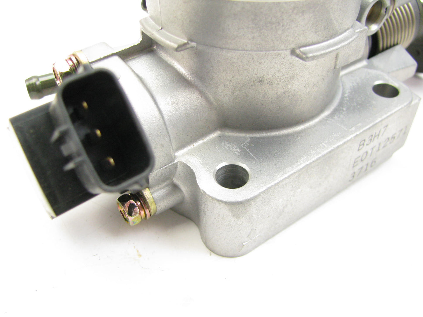 NEW - OEM Ford F4BZ-9E926-A Throttle Body Assembly For 1994-96 Aspire 1.3L AUTO