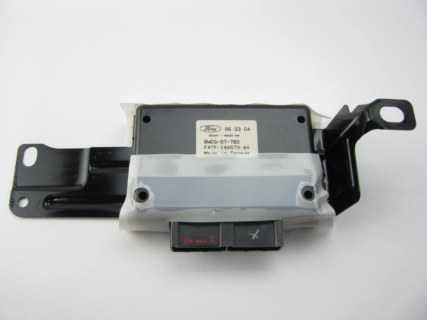 NEW GENUINE OEM Ford F4CF-14A679-AA Body Control Module BCM   F4CF-14A679-AA