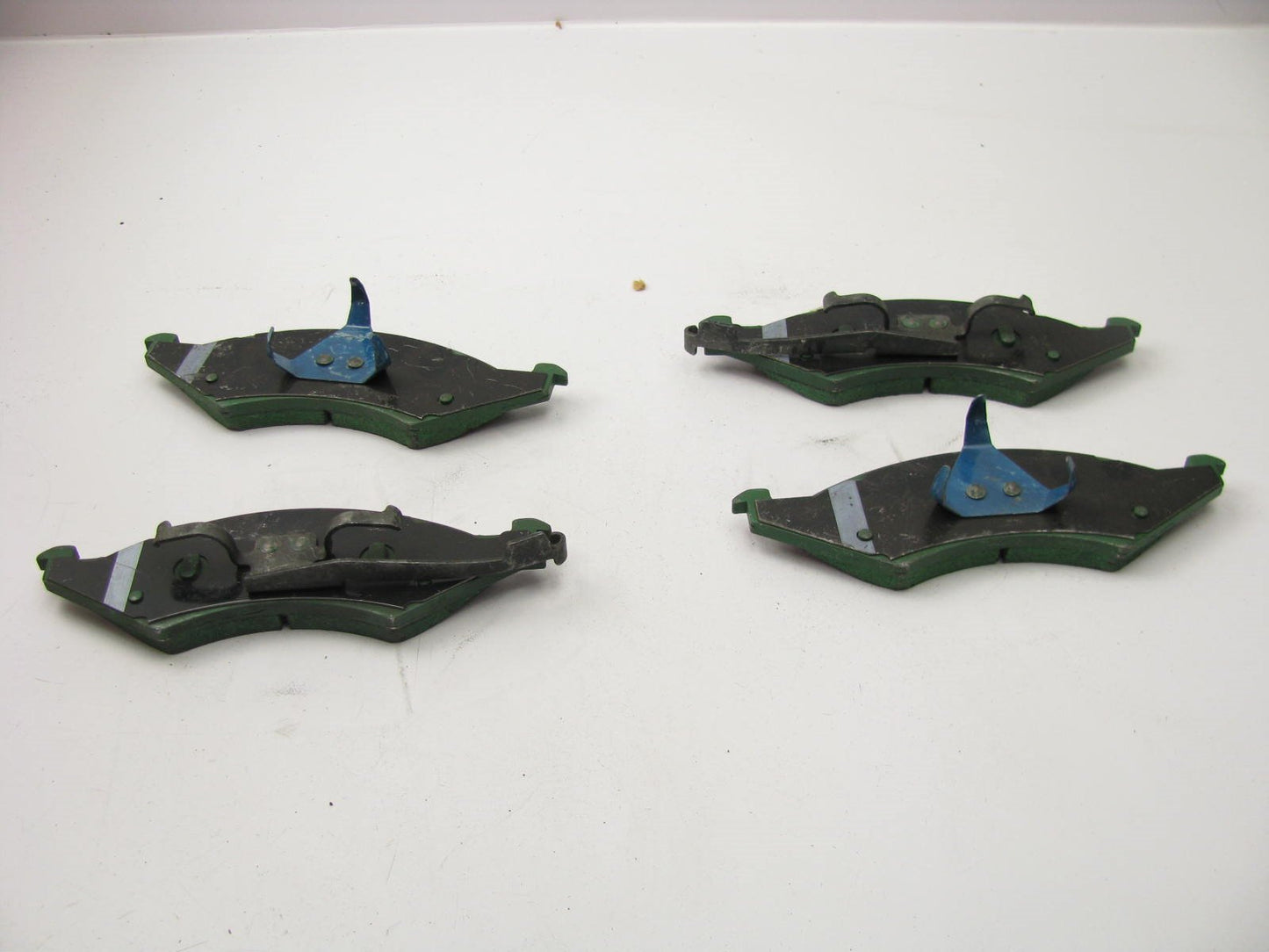 NEW GENUINE OEM Ford F4DZ-2001-C Front Disc Brake Pads 1992-1995 Taurus & Sable