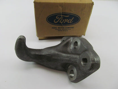 NEW - OEM Ford F4HZ-17A954-A Front Right Tow Hook 1994-1997 LLS9000 LTLS9000 MT