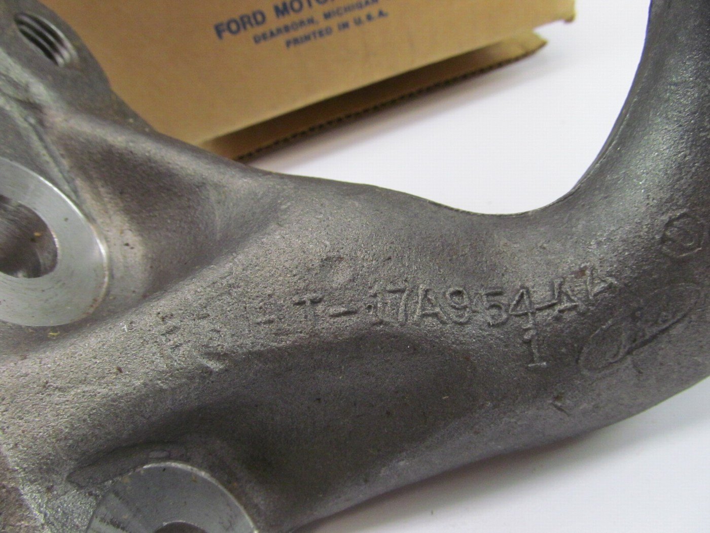 NEW - OEM Ford F4HZ-17A954-A Front Right Tow Hook 1994-1997 LLS9000 LTLS9000 MT