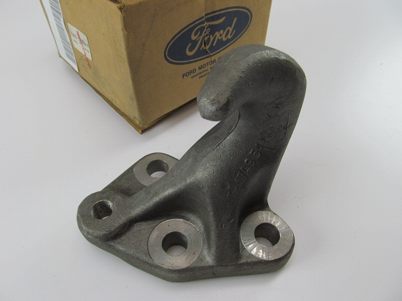 NEW - OEM Ford F4HZ-17A954-A Front Right Tow Hook 1994-1997 LLS9000 LTLS9000 MT