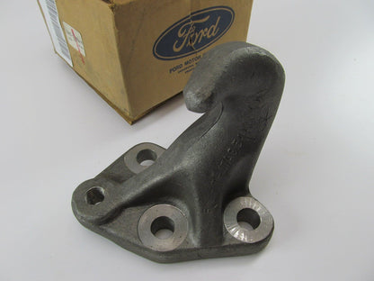 NEW - OEM Ford F4HZ-17A954-A Front Right Tow Hook 1994-1997 LLS9000 LTLS9000 MT