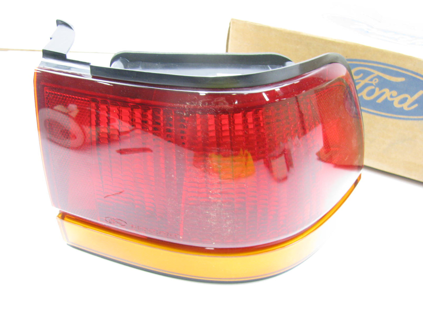 NEW GENUINE OEM Ford F4KY-13404-A REAR RIGHT Tail Light Lamp 1994-1996 Tracer