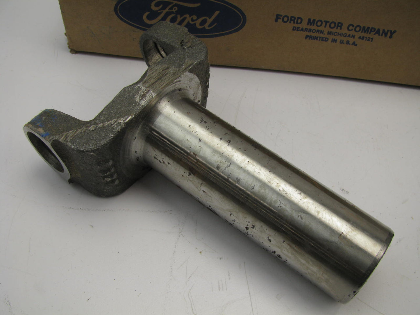 NEW - OEM Ford F4SZ-4841-A Driveshaft Slip Yoke 1994-1997 Thunderbird Cougar A/T