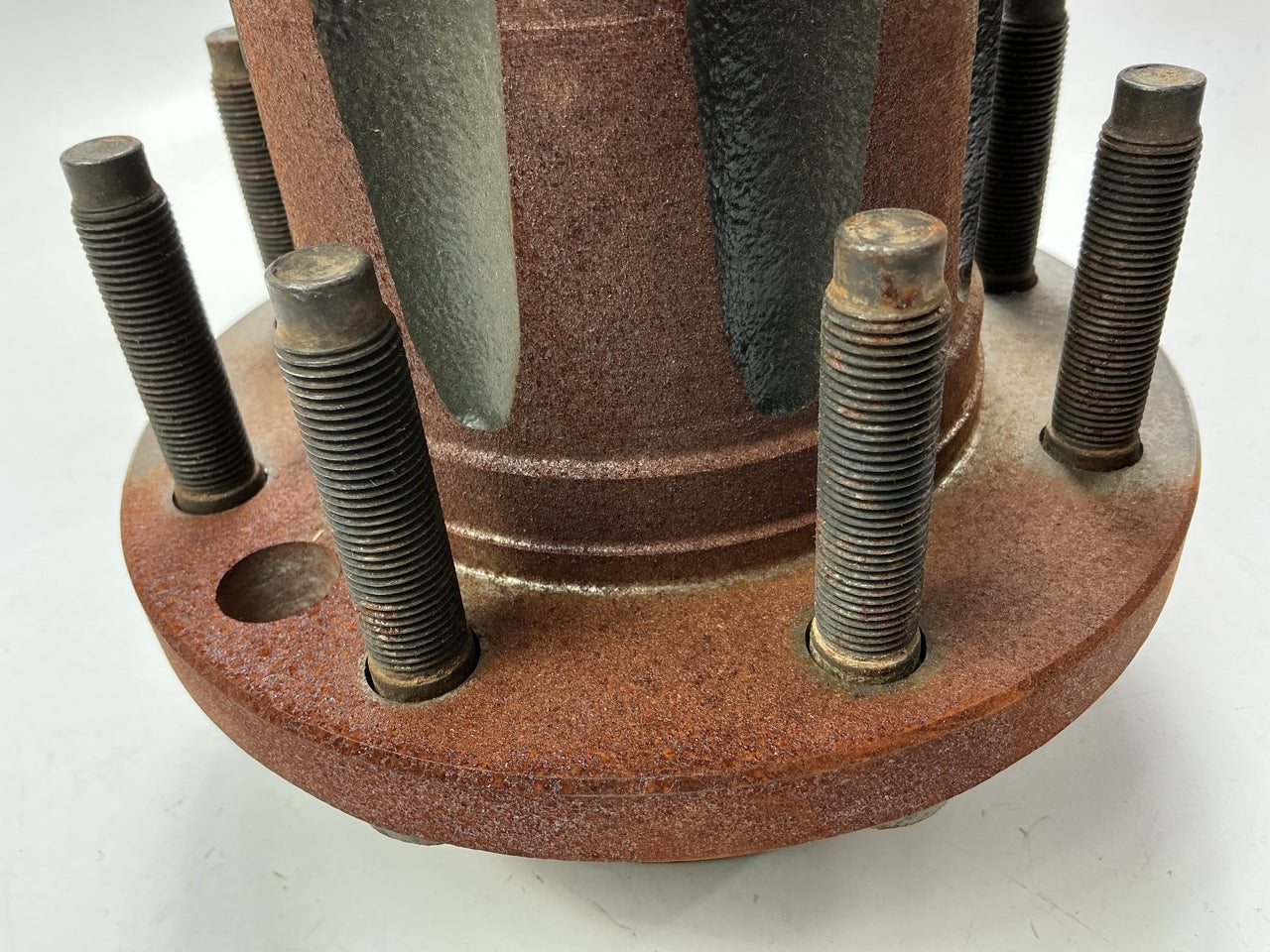 SURFACE RUST - OEM F4TZ-1109-A 8-LUG Rear Axle Wheel Hub 92-97 FORD F-250 F-350