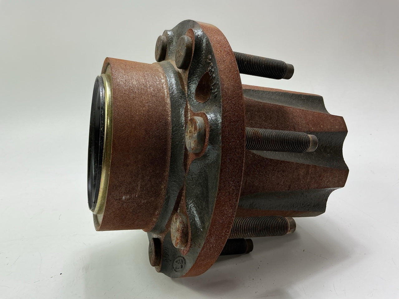 SURFACE RUST - OEM F4TZ-1109-A 8-LUG Rear Axle Wheel Hub 92-97 FORD F-250 F-350