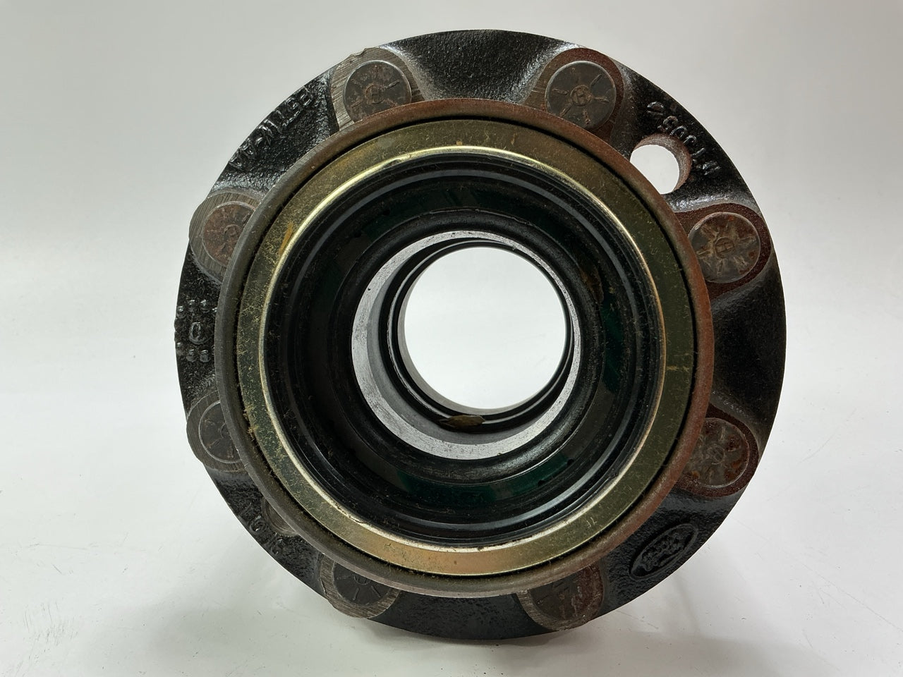 SURFACE RUST - OEM F4TZ-1109-A 8-LUG Rear Axle Wheel Hub 92-97 FORD F-250 F-350