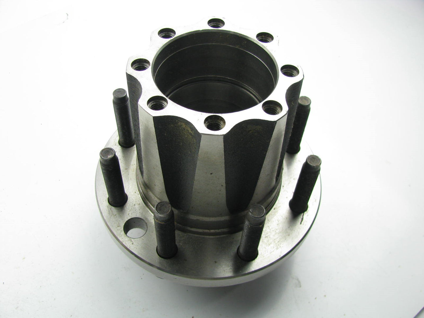 NEW - OEM F4TZ-1109-A 8-LUG Rear Axle Wheel Hub 1992-1997 FORD F-250 F-350