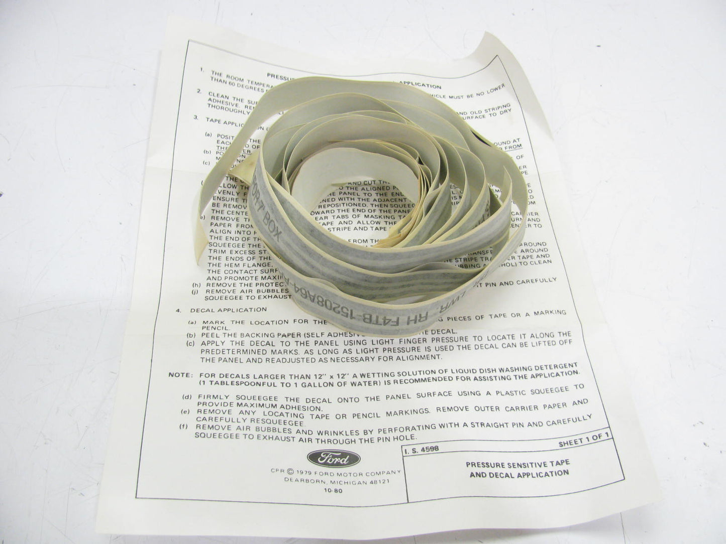 NOS OEM Ford RH Side Stripe Decal Kit F4TZ-152000-BE