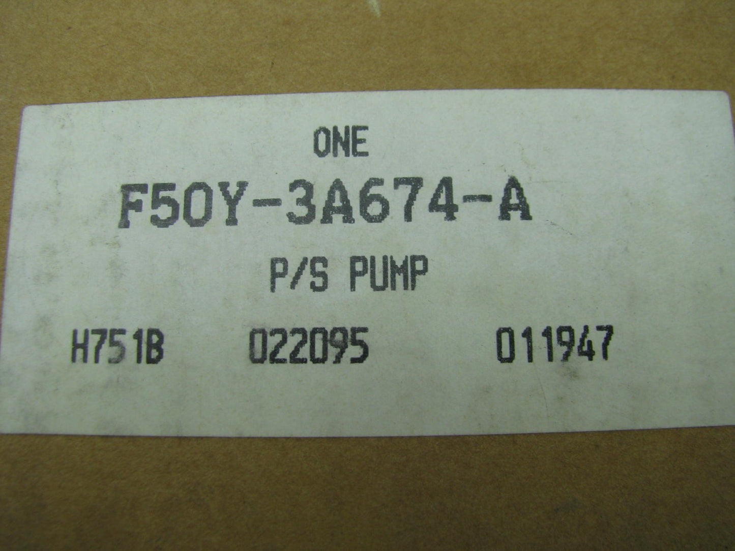 NEW - OEM Ford F50Y-3A674-A Power Steering Pump For 1995-02 Lincoln Continental