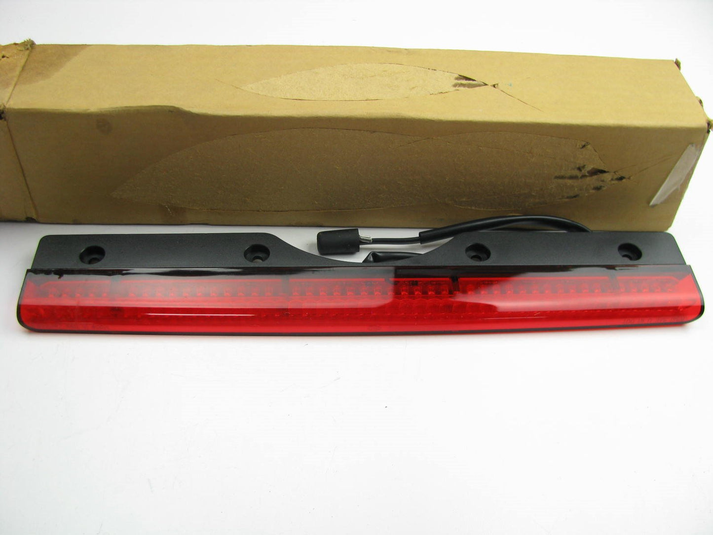 NEW - OEM Ford F56Z-13A613-AA Center High Mount Stop Light Lamp 95-97 Mystique