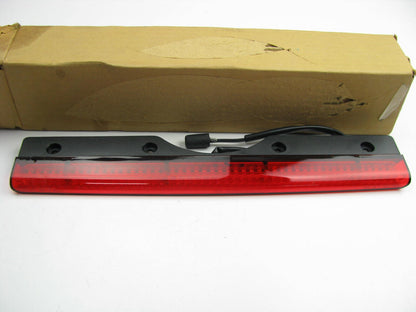 NEW - OEM Ford F56Z-13A613-AA Center High Mount Stop Light Lamp 95-97 Mystique