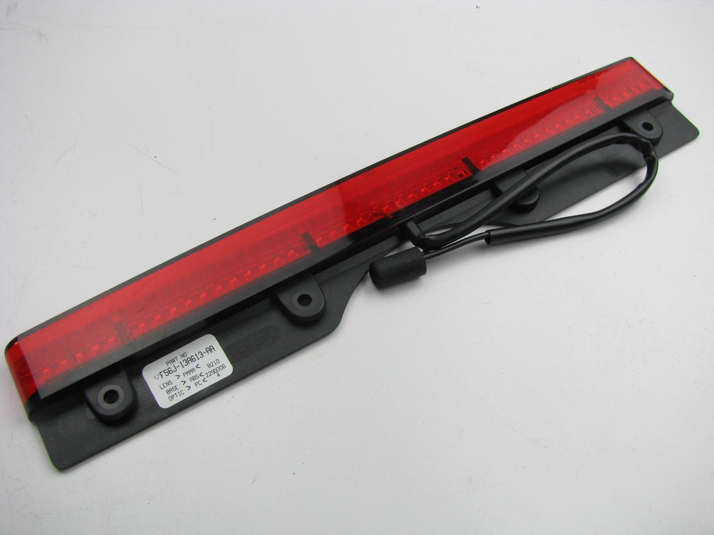 NEW - OEM Ford F56Z-13A613-AA Center High Mount Stop Light Lamp 95-97 Mystique