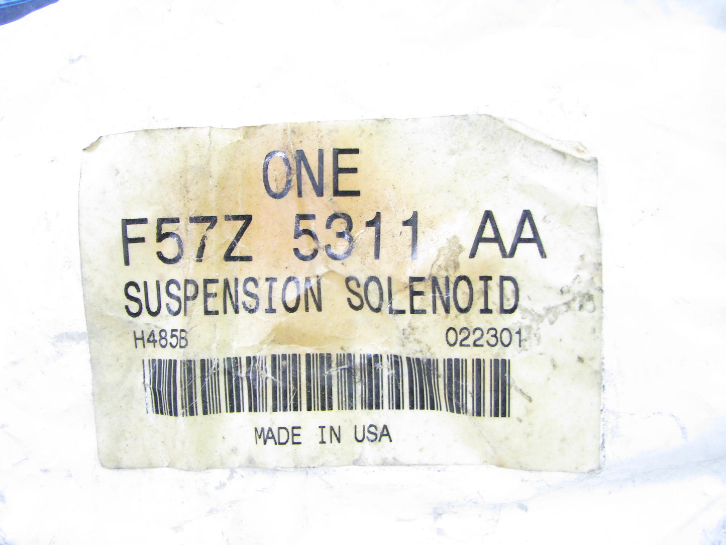 NEW - OEM Ford F57Z-5311-AA Front Air Suspension Solenoid