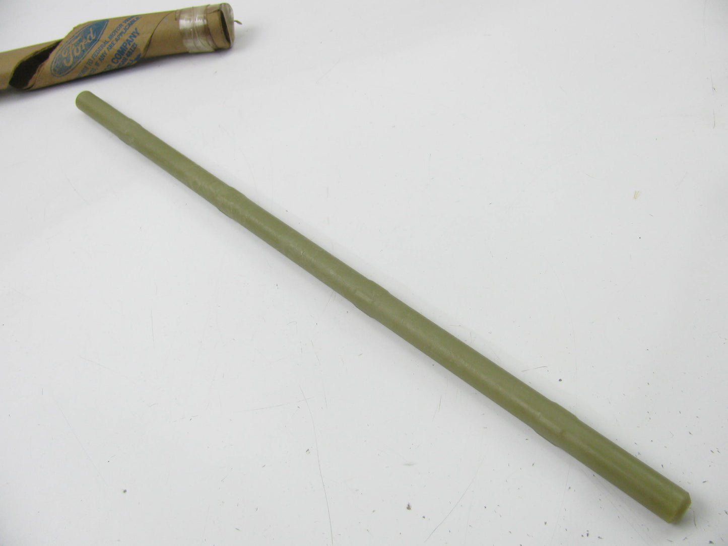 NEW - OEM Ford F57Z-6B273-A Camshaft Oil Flow Control Rod