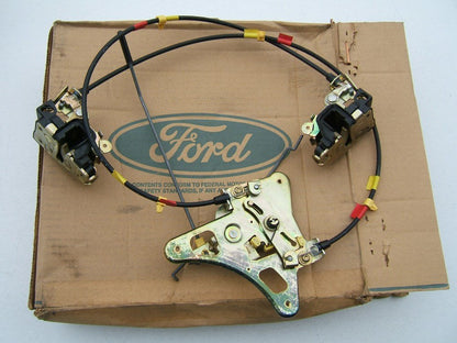 NOS OEM Rear Liftgate Locking Mechanism Control Assembly 1995-1996 Ford Windstar