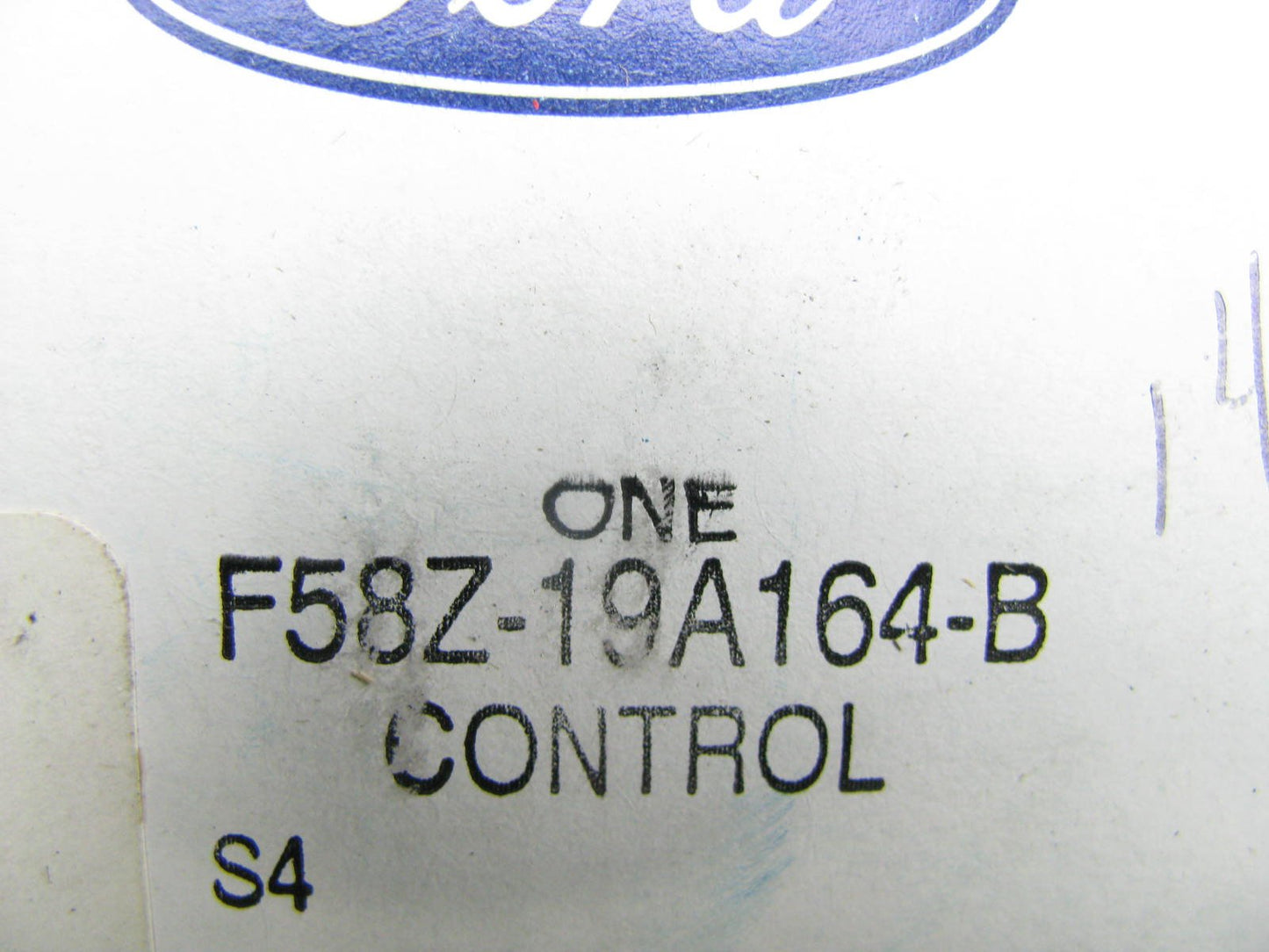 NEW GENUINE OEM Ford F58Z-19A164-B Dual Headphone Jack REAR Radio Control Switch