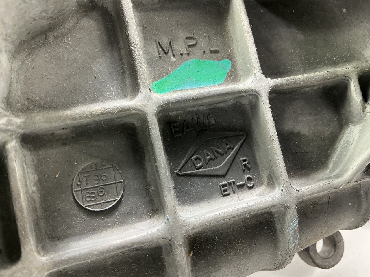 OEM 1992-1997 Ford Aerostar Dana 28 Spicer Transfer Case Cover Front F59Z-7005-B