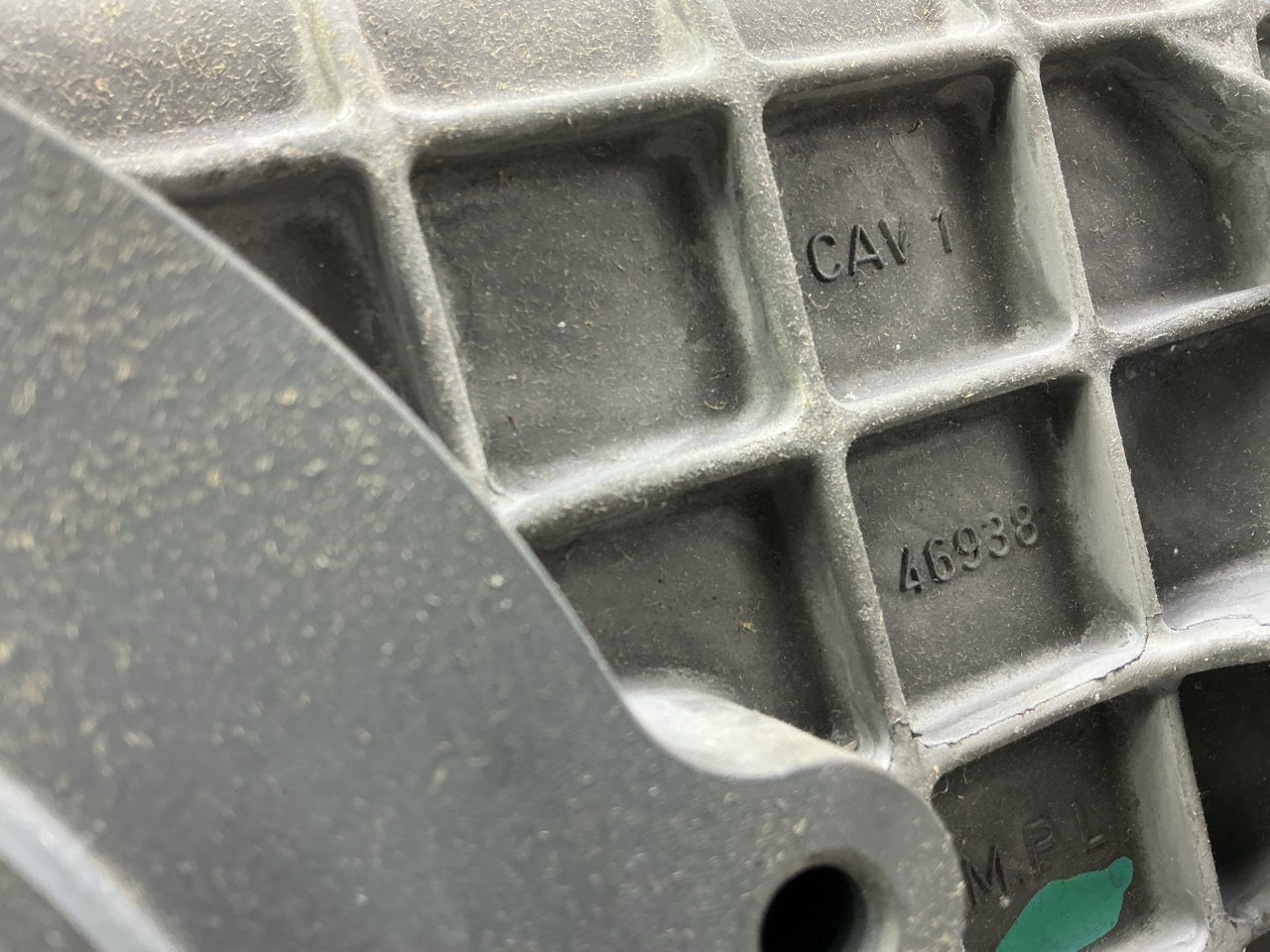 OEM 1992-1997 Ford Aerostar Dana 28 Spicer Transfer Case Cover Front F59Z-7005-B