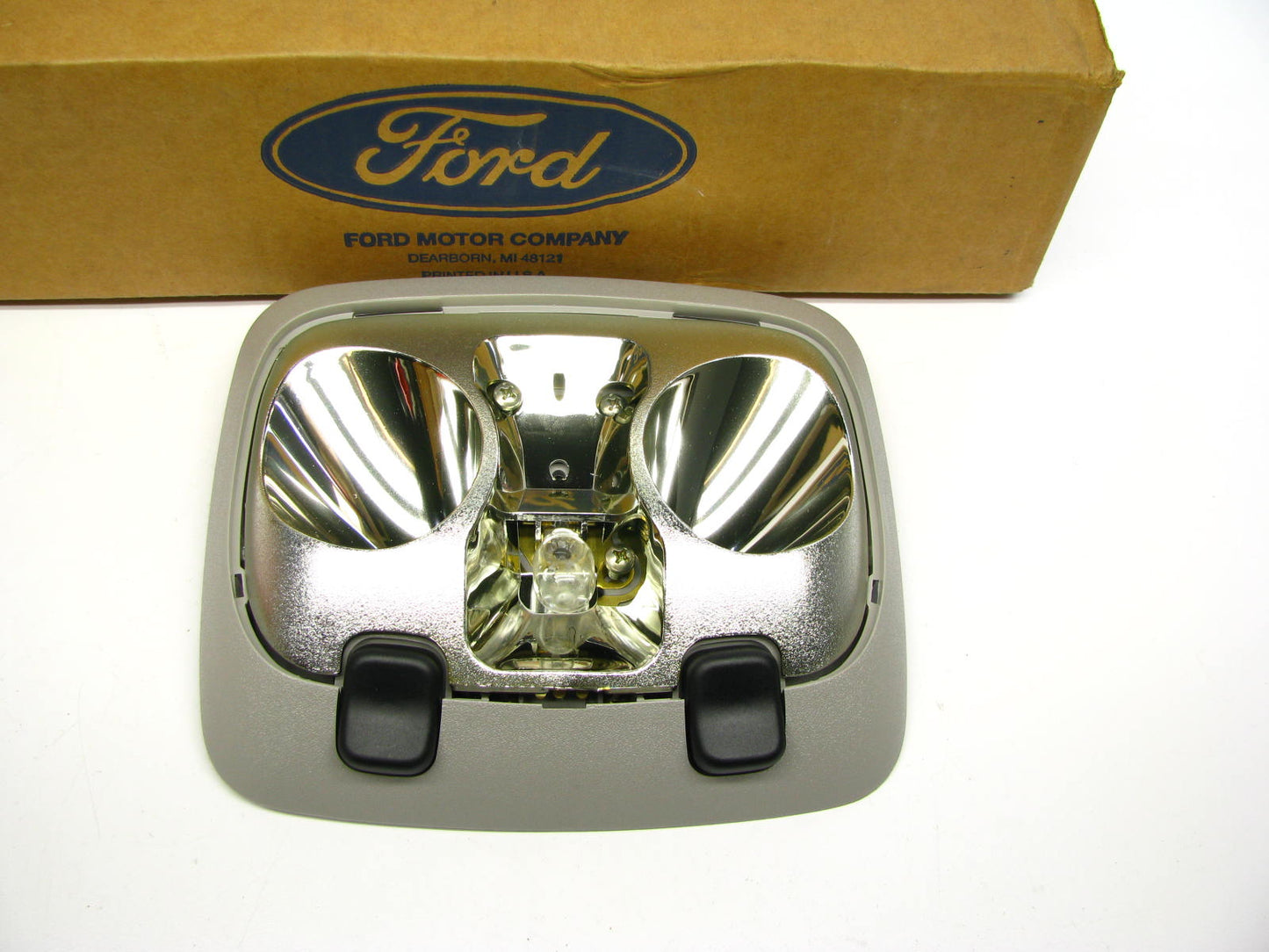 NEW - OEM Ford F5AZ-13776-D Interior Dome Light Assembly 1995-98 Crown Victoria