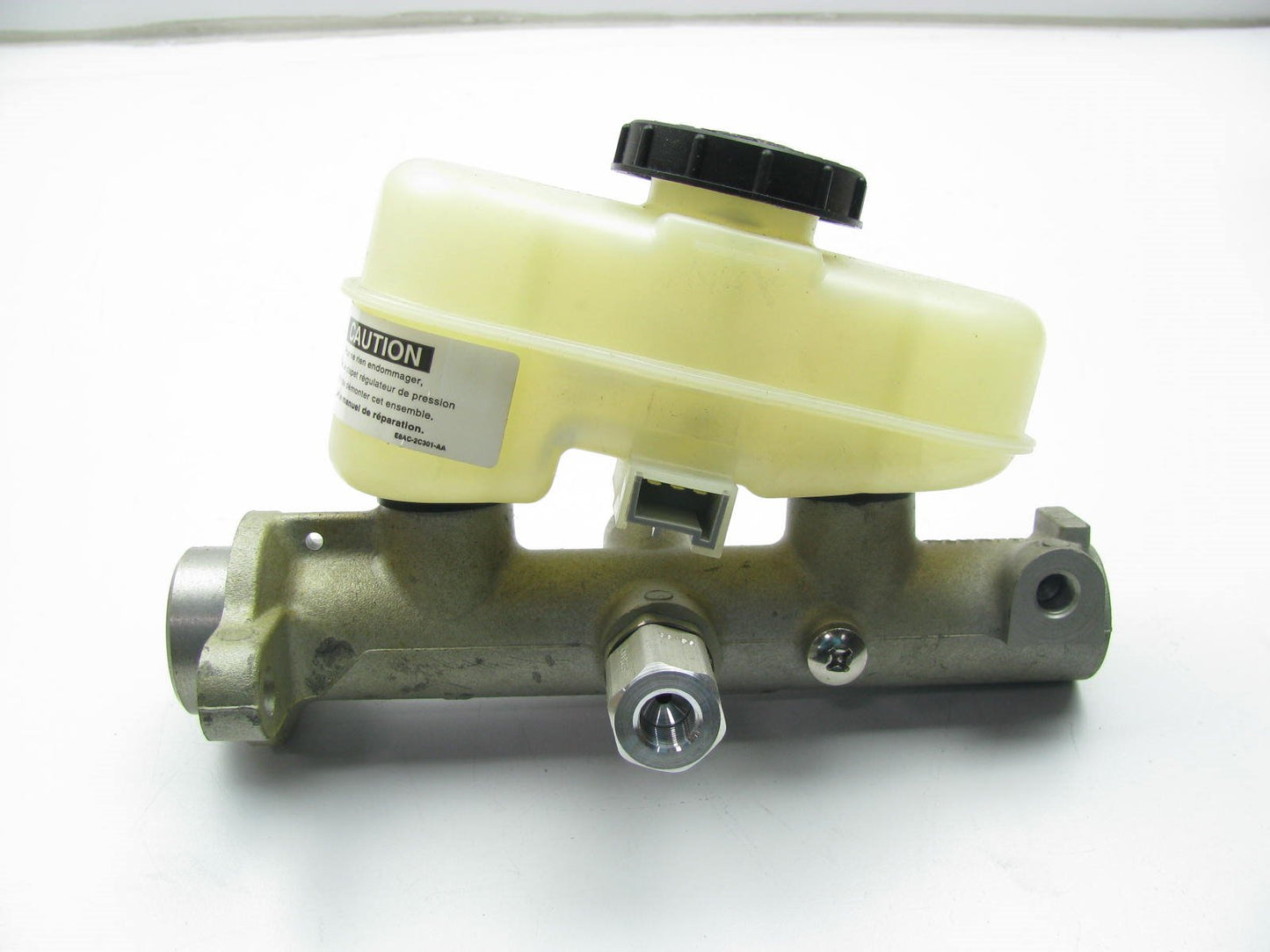 New OEM Brake Master Cylinder 1995-1997 Crown Victoria POLICE PACKAGE W/O TRAC.C