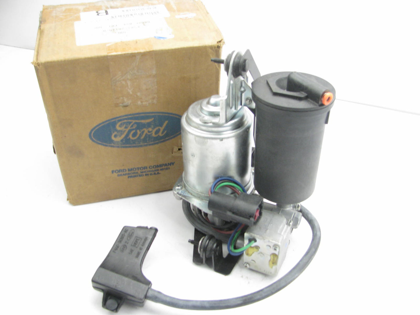 NEW - OEM Ford F5AZ-5319-B Suspension Air Compressor Pump Assembly