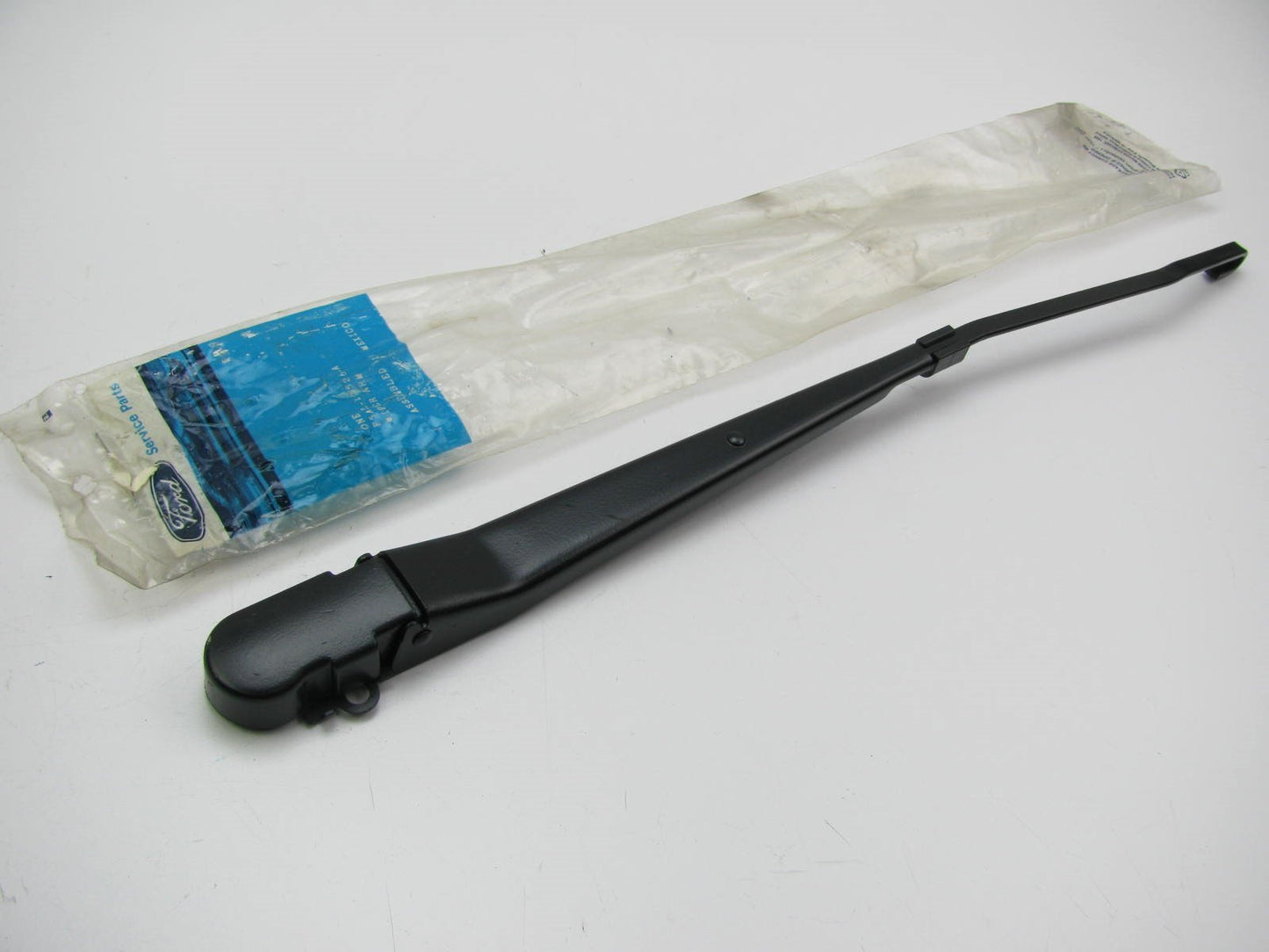 NEW GENUINE OEM Ford F5AZ17526A Wiper Arm - Right Passengers Side