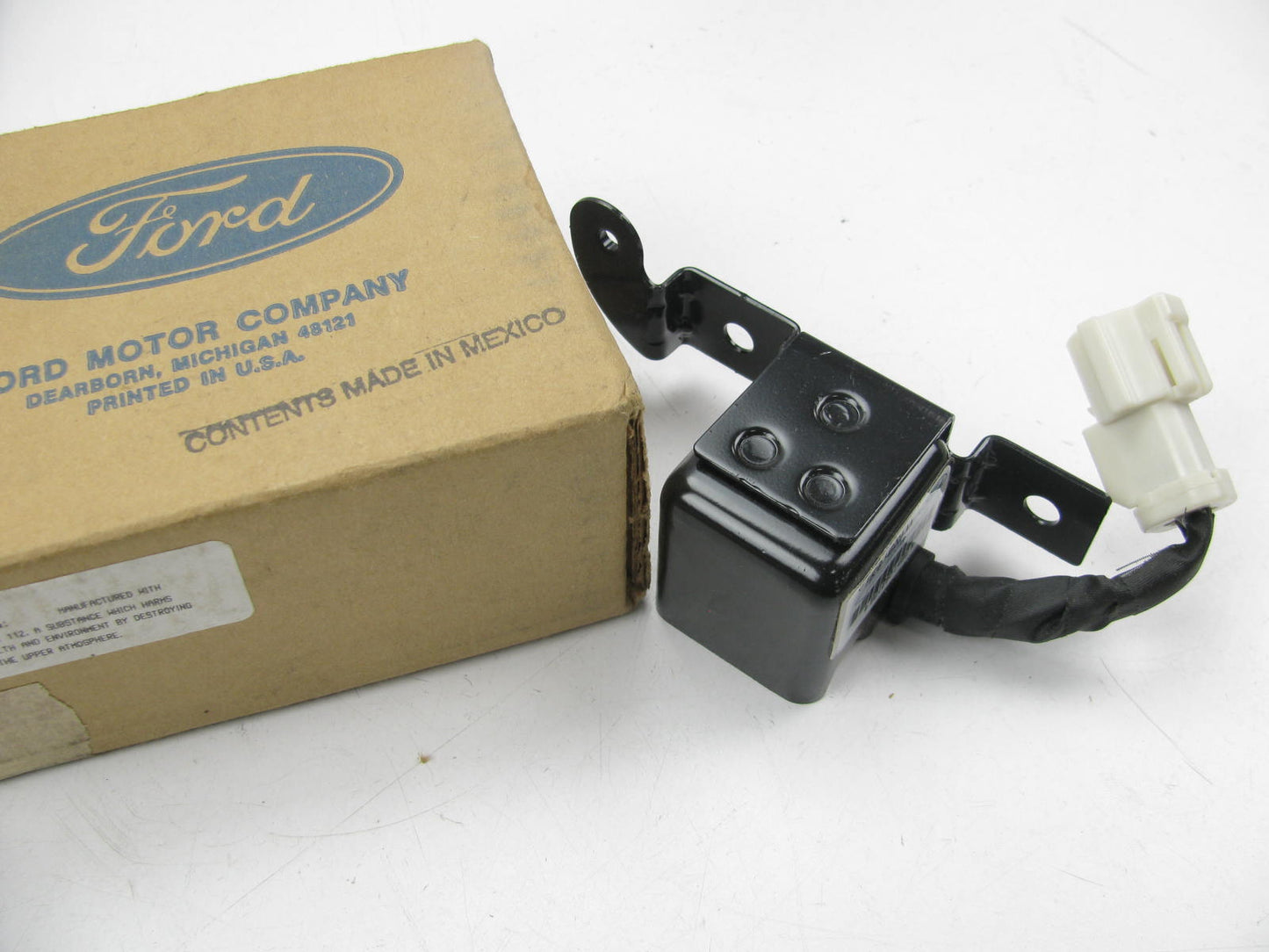 NEW - OEM Ford F5DZ-14B004-A Impact Sensor - Front / Rear For 1995 Taurus Sable