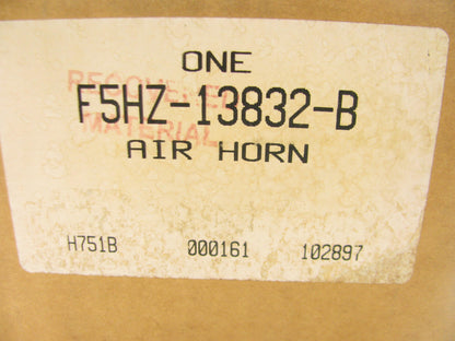 NEW - OEM Ford F5HZ-13832-B Dual Air Horn & Bracket Assembly 1995-1997 L-Series