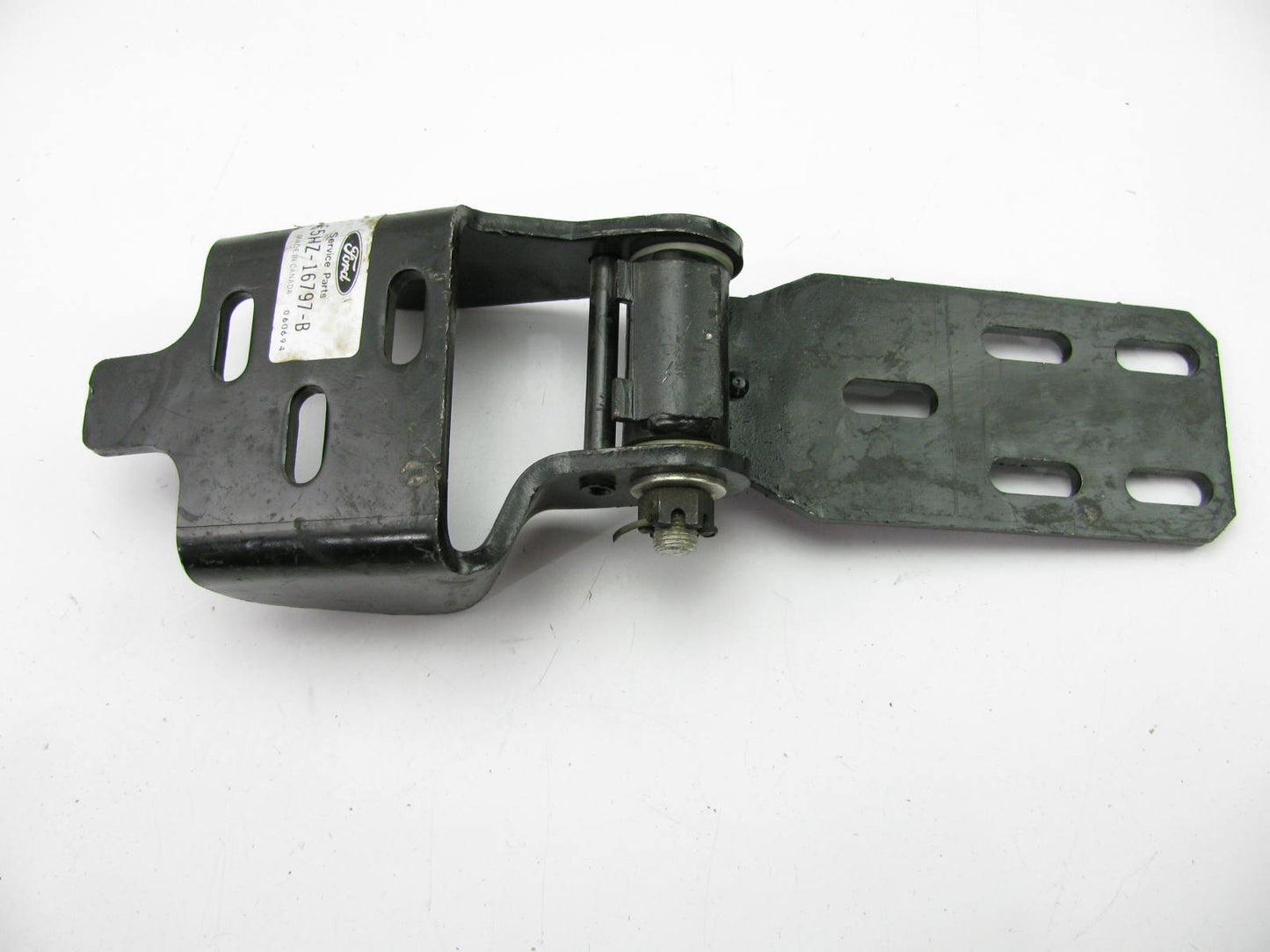 NEW - OEM Ford F5HZ-16797-B Left Hood Hinge 1995-1997 F7000 F8000 Super Cooling