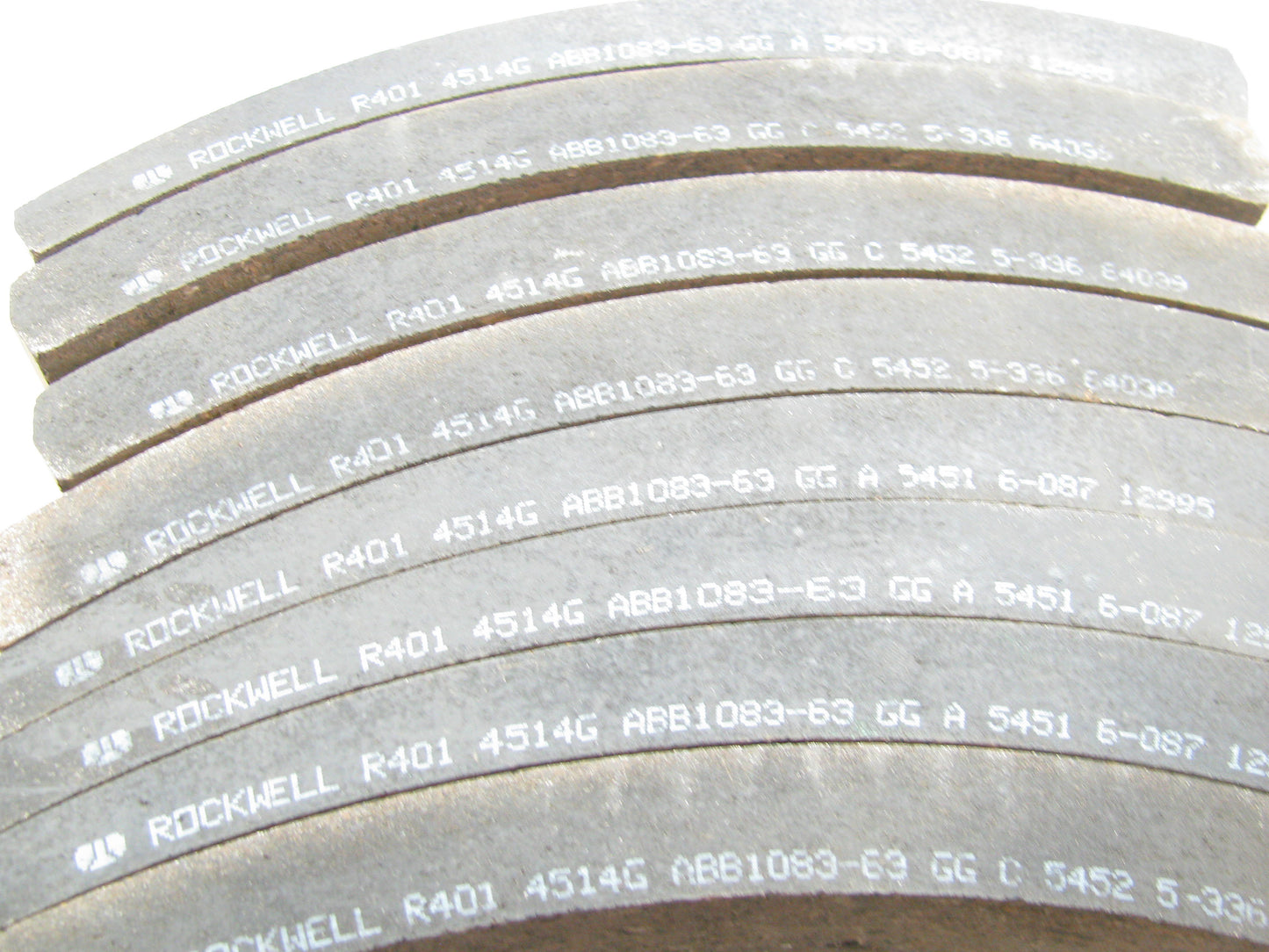 NEW - OEM Ford F5HZ-2007-BA Rockwell ''Q'' Brake Shoe Lining Kit, 16-1/2'' X 6''