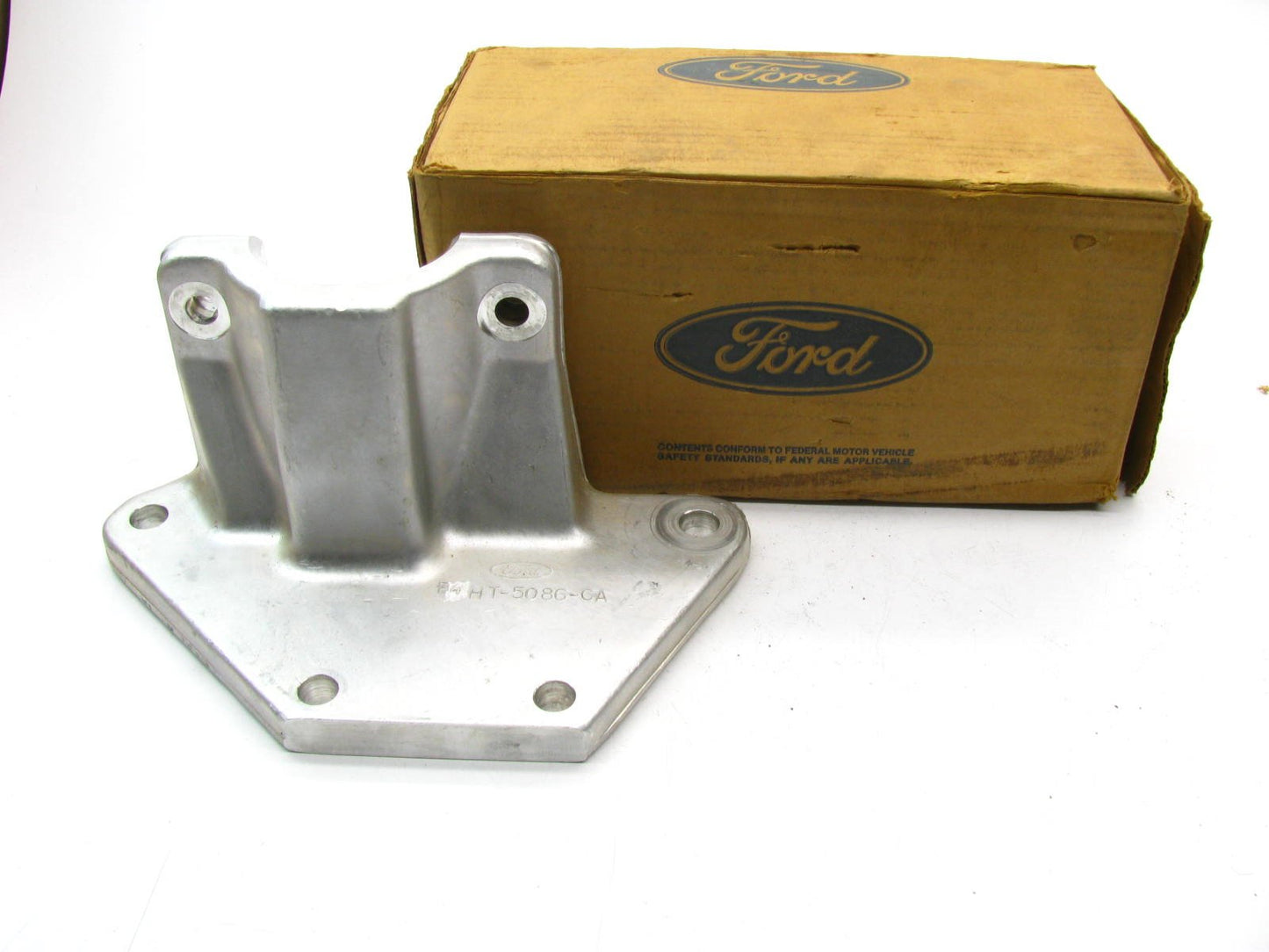 NOS OEM Ford Truck F5HZ-6A067-A Enigne Support Motor Mount Bracket F4HT-5086-CA