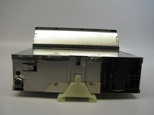 Ford OEM F5LY-18806-A AM/FM Radio Receiver Chassis 1995-1998 Lincoln Mark VIII