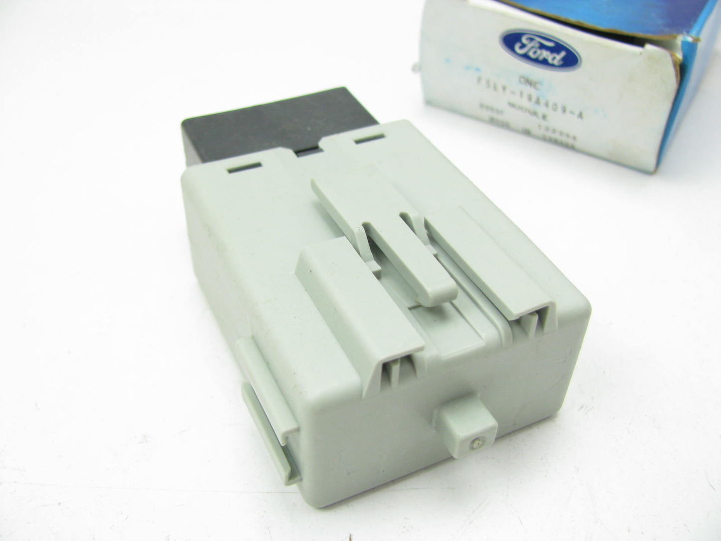 NEW - OEM Ford F5LY-19A409-A Automatic Power Window Relay Module 93-98 Mark VIII