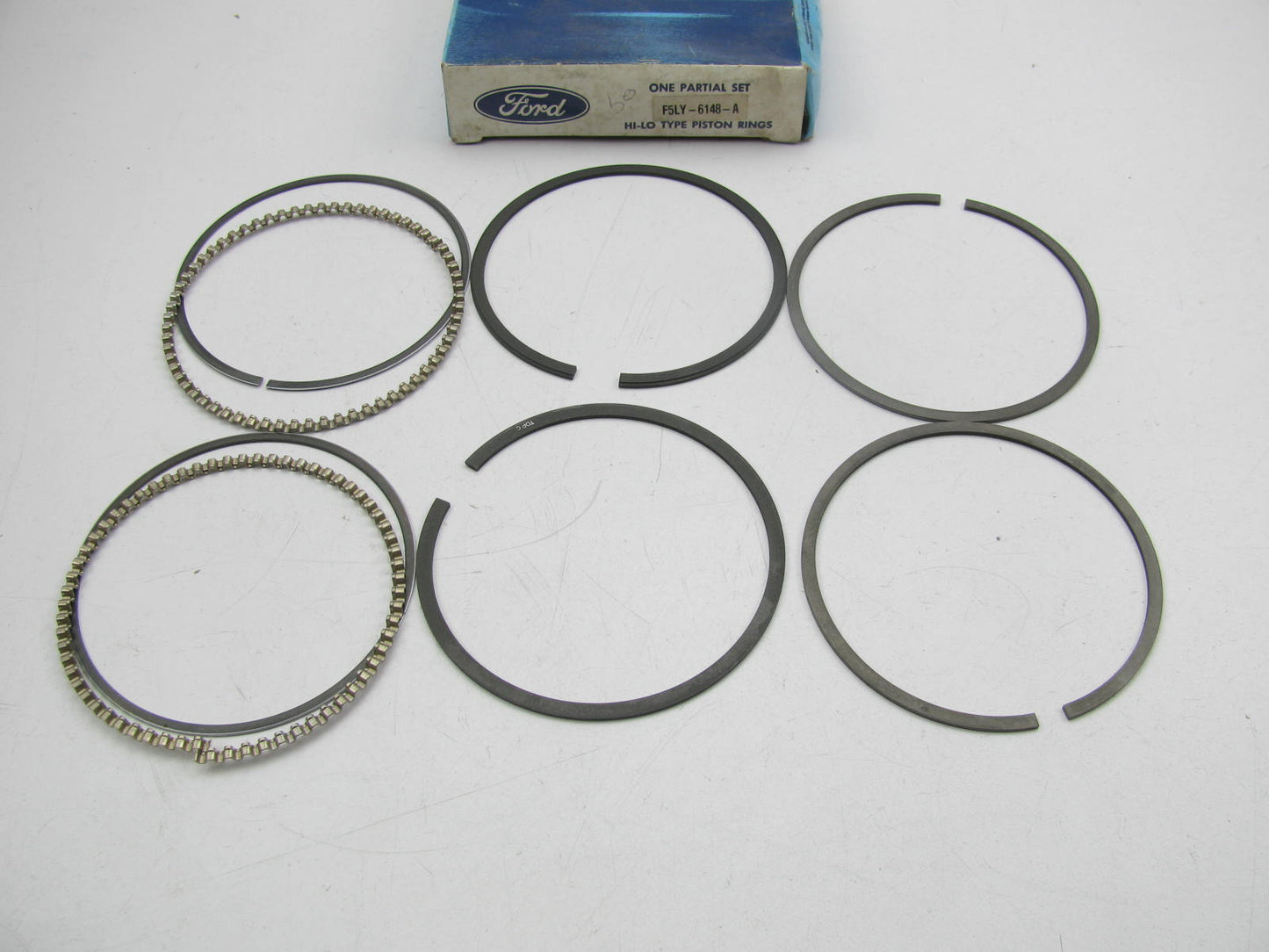 NEW - OEM Ford F5LY-6148-A Partial Piston Ring Set - Standard 1995-1997 4.6L