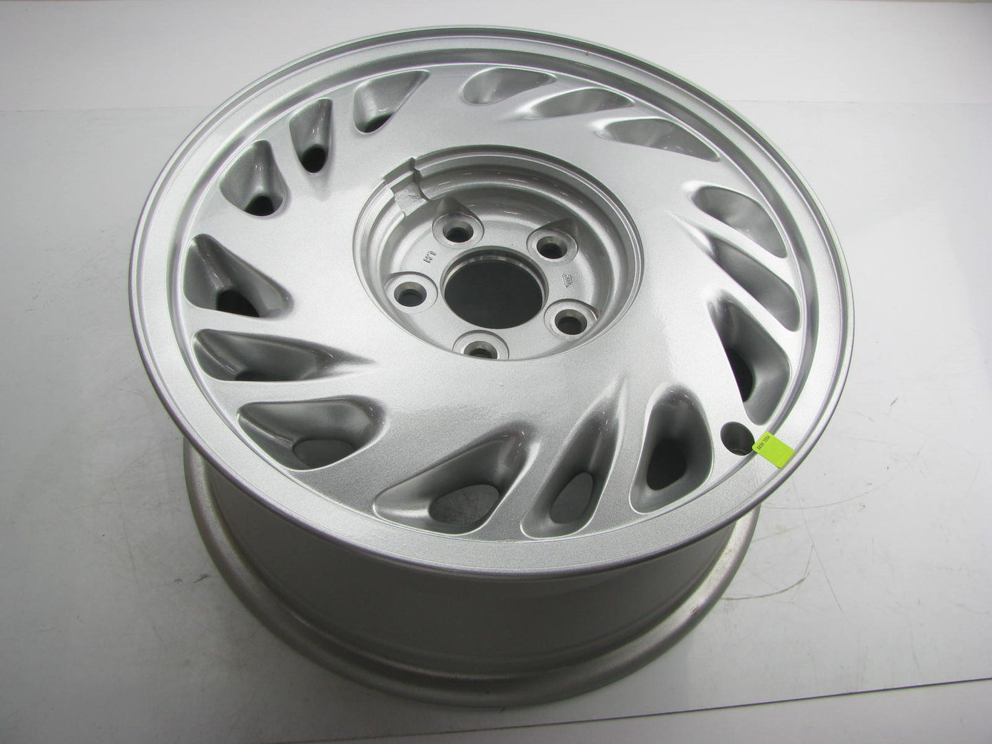 Genuine OEM Ford F5OY-1007-EC 16x7'' Factory Original Wheel - 1995-97 Continental