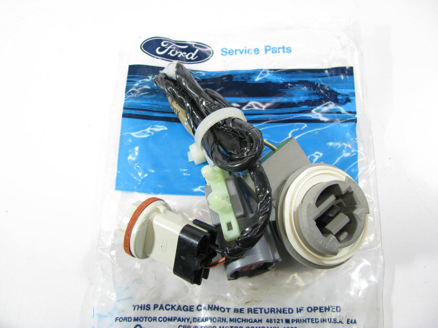 NEW - OEM Ford F5OY-15A434-C Side Marker Light Wiring Assembly 95-96 Continental