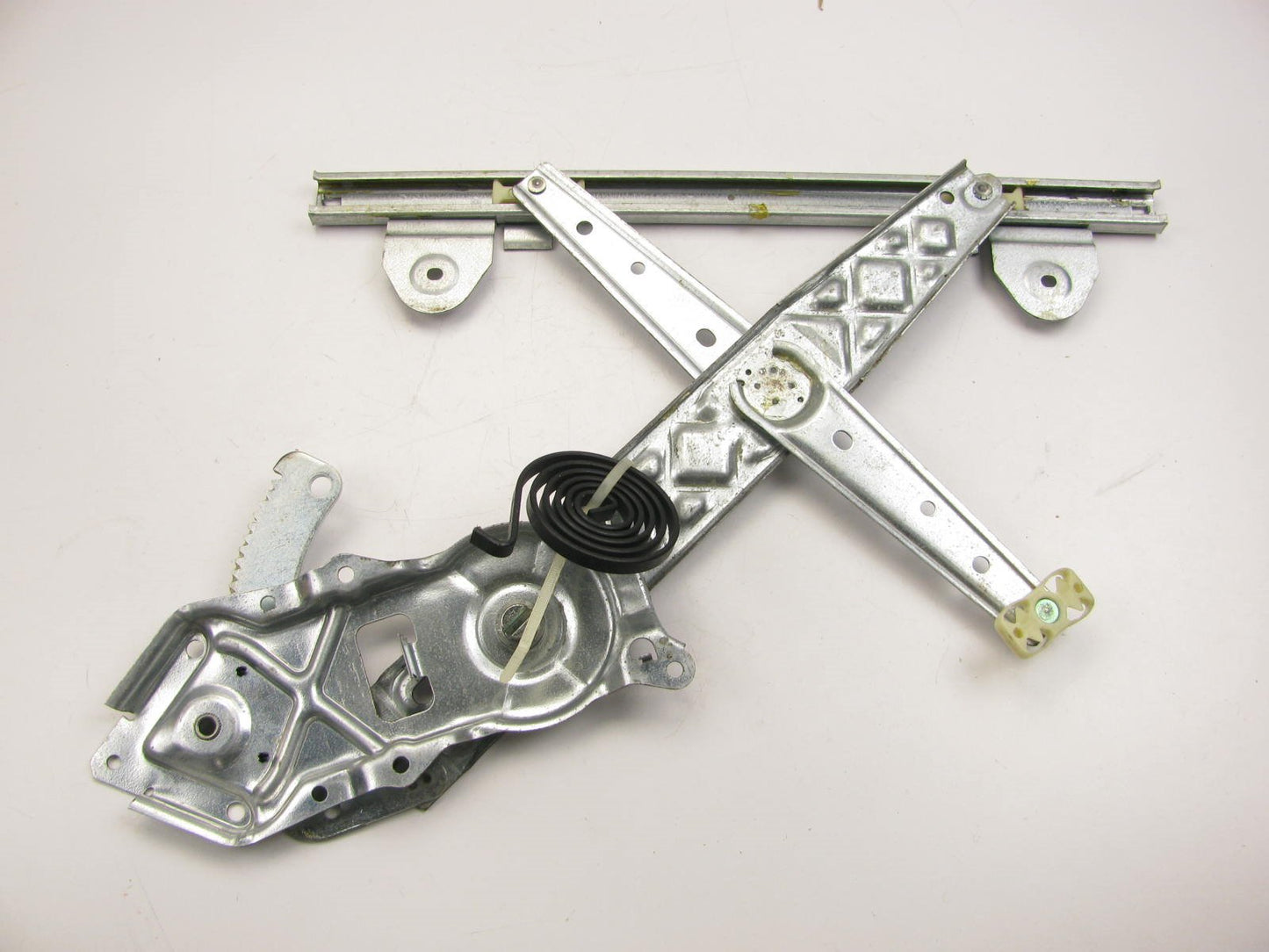 NEW - OEM Ford F5OY-5427009-A Rear Left Window Regulator 1995-2002 Continental