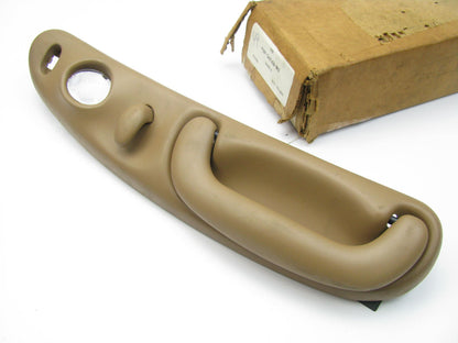 NEW - OEM Ford F5OY-5431406-BAZ Rear Right Grip Handle & Lamp 95-97 Continental